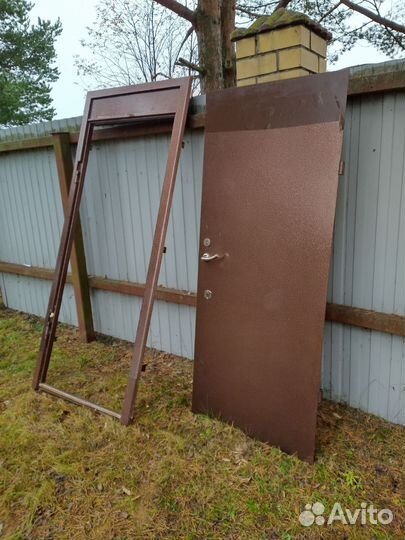 Дверь входная металлическая уличная