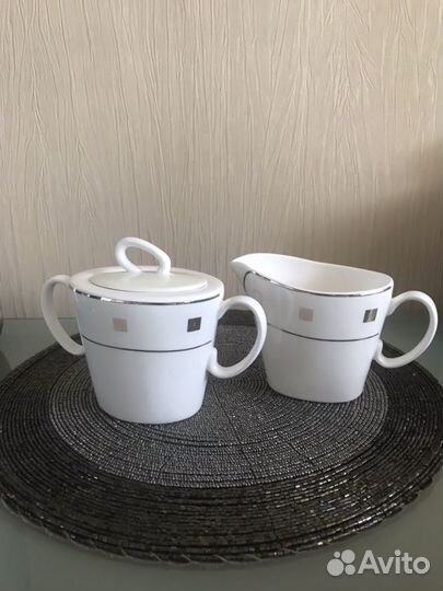 Костяной фарфор Китай /сахарница и молочник