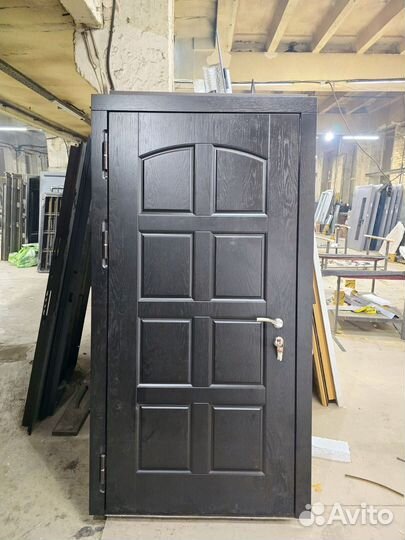Дверь входная металлическая