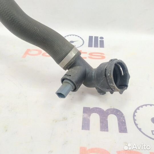 Патрубок системы охлаждения Audi A4 B9 2019