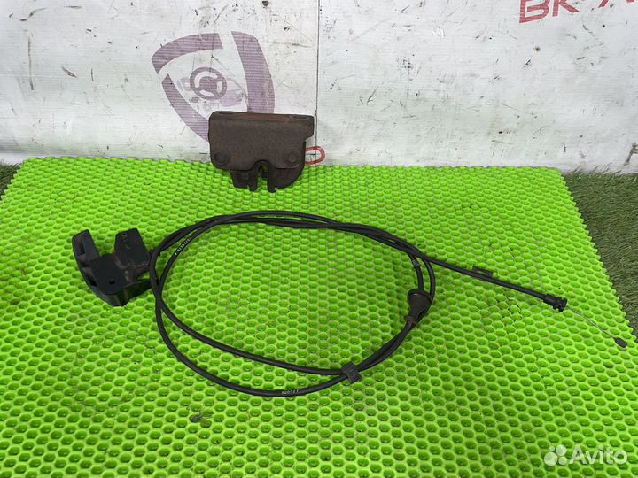 Замок капота с тросиком Chevrolet Suburban GMT400