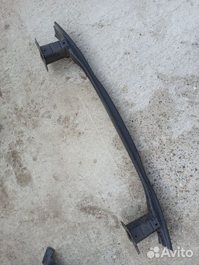 Усилитель заднего бампера Тигуан 2