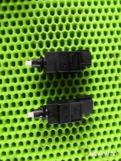 Концевик педали мерседес W168