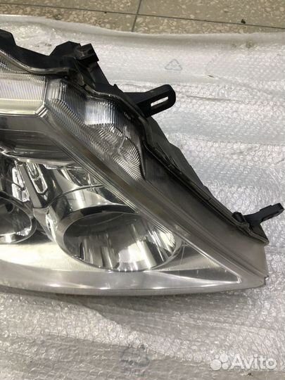 Фара Nissan Patrol Y62 2010-2014 правая