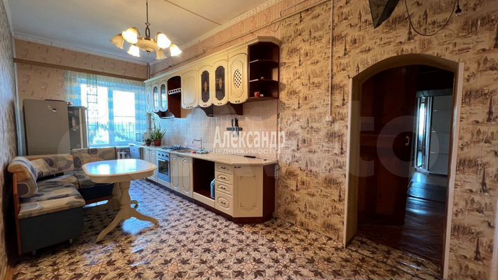 2-к. квартира, 66 м², 6/6 эт.