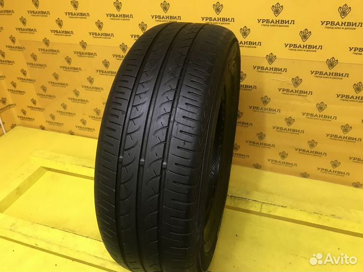 Yokohama BluEarth AE01 215/60 R16 99H