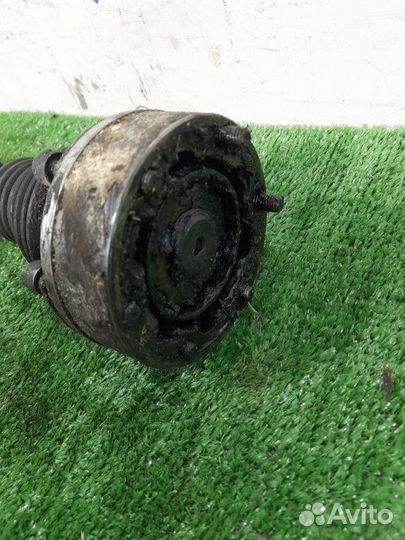 Привод передний левый Volkswagen Passat B6 седан