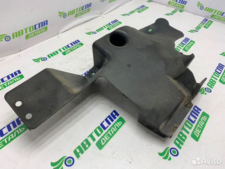 Пыльник днища левый Mazda 3 Bl бензин 2010