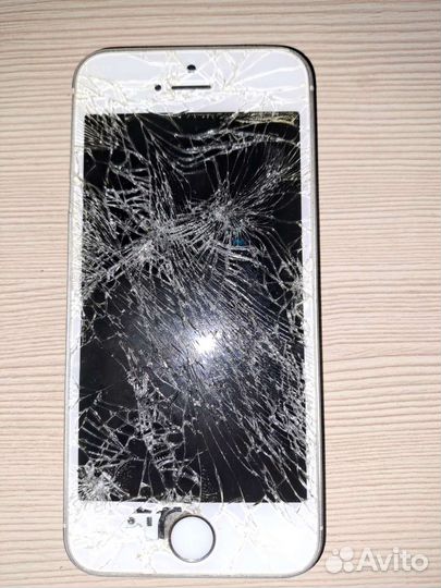 Телефон iPhone 5s