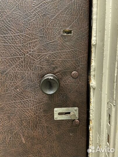 Дверь входная б/у