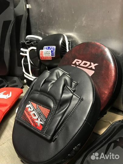 Боксерские перчатки,защита ног - брак