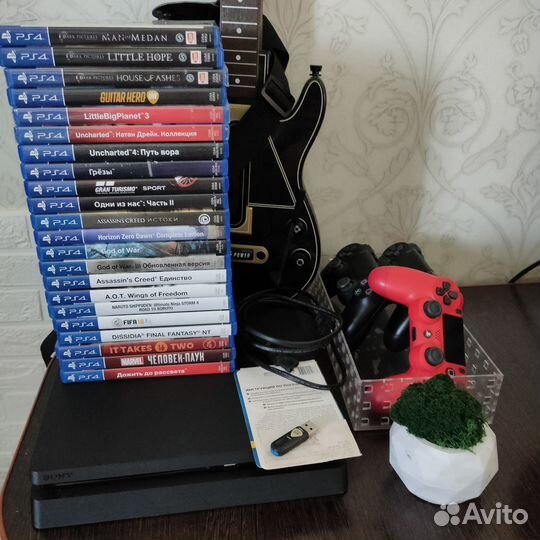 PS4slim 500GB 3геймпада Игры Гитара PS+ без торга