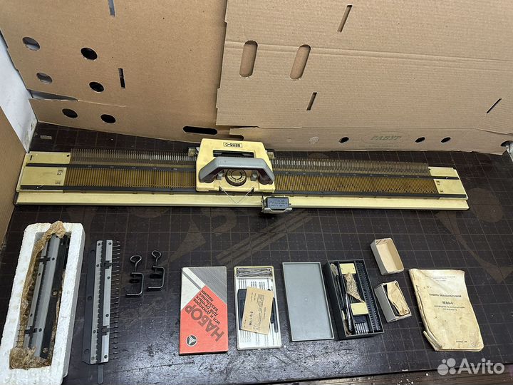 Ручная вязальная машина нева-6