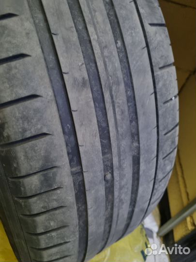 Pirelli P Zero 255/55 R19