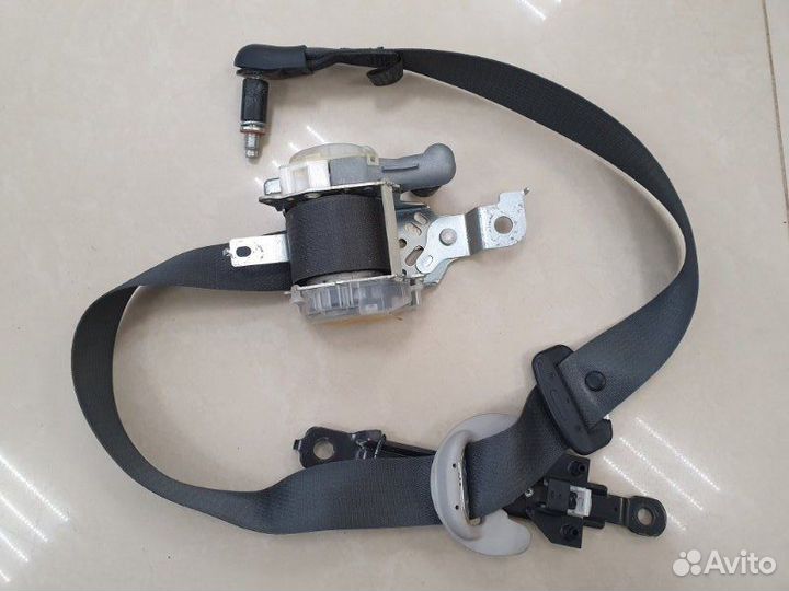 Ремень безопасности передний правый Kia Carens FG
