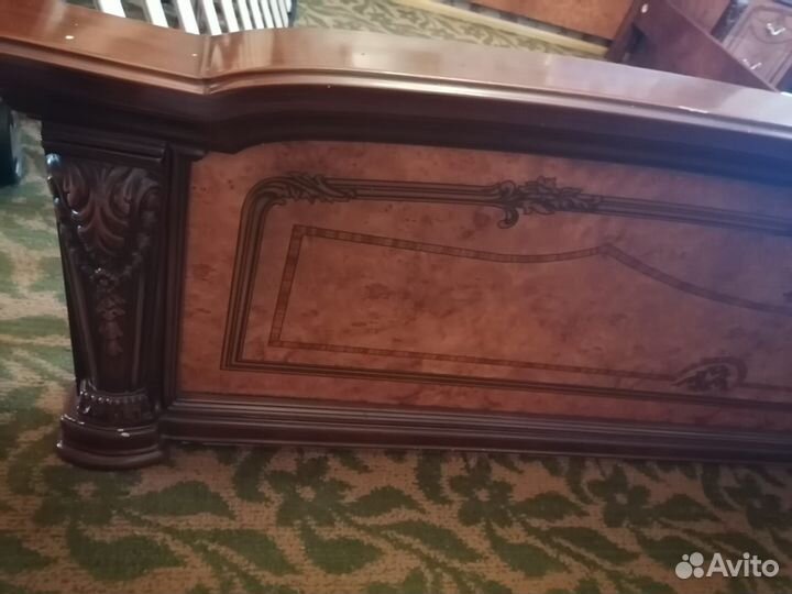 Кровать двухспальная 160 200 бу без матраса Италия