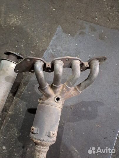 Коллектор выпускной Ford Focus 2 седан 1.8 qqdb