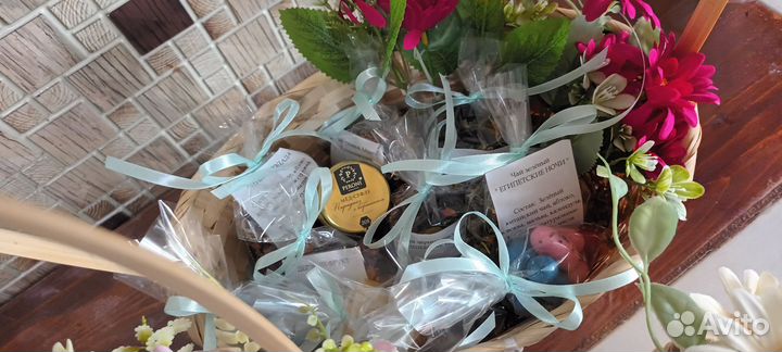 Корзинка подарочная подарок