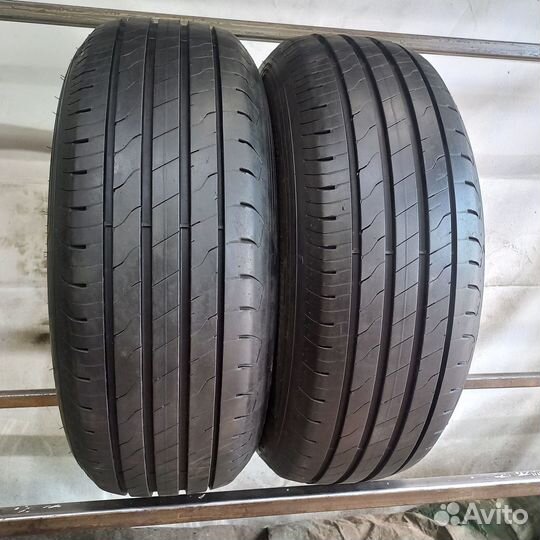 Goodyear EfficientGrip 2 SUV 235/65 R17 108V