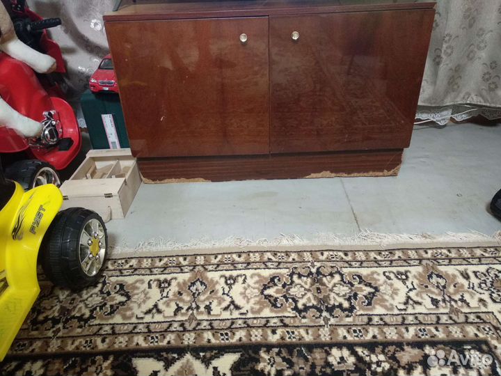 Продаю тумбу