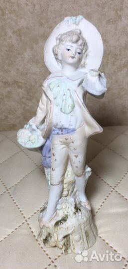 Фарфооовая фигурка