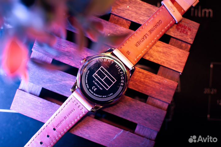 Tommy Hilfiger часы (1781954)