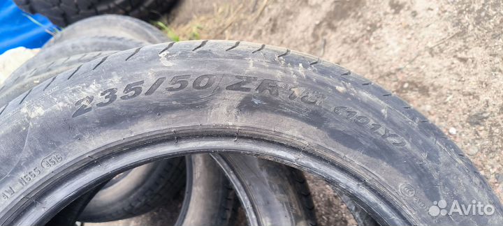 Pirelli P Zero 235/50 R18