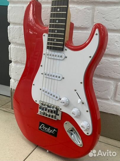 Электрогитара Rocket ST-01