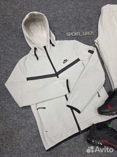 Спортивные костюмы утепленные Nike