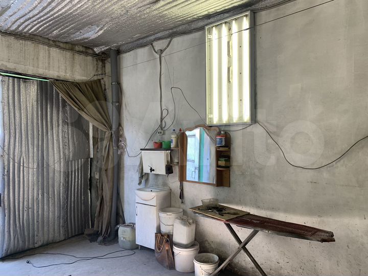 Гараж, > 30 м²