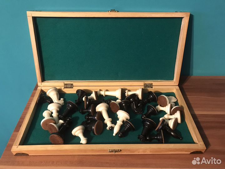 Шахматы - коллекционный набор (карболит, СССР)