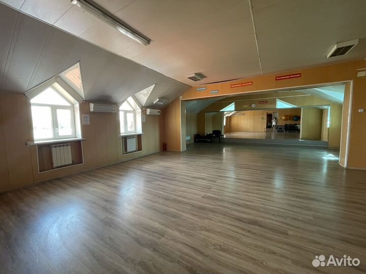 Аренда зала для танцев на Западном