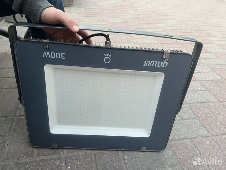 Прожектор 300w