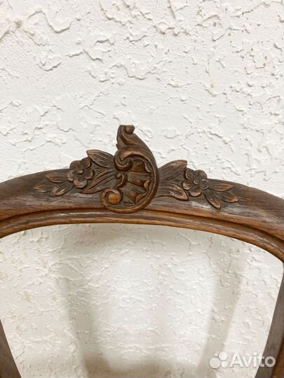 Старинный стул из дуба. Бельгия 60 годы