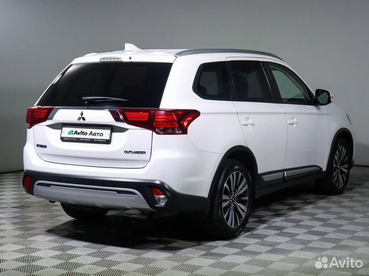 Mitsubishi Outlander 2.0 CVT, 2019, 67 620 км