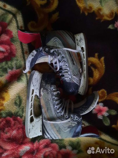 Хоккейные коньки bauer