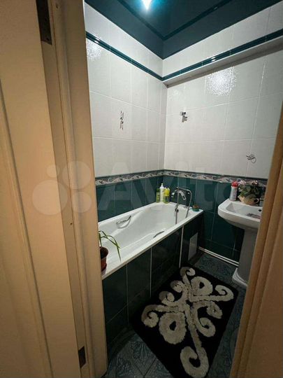 3-к. квартира, 135 м², 1/4 эт.