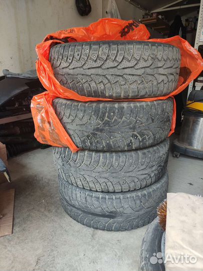 Nokian Tyres Hakkapeliitta 5 215/60 R17