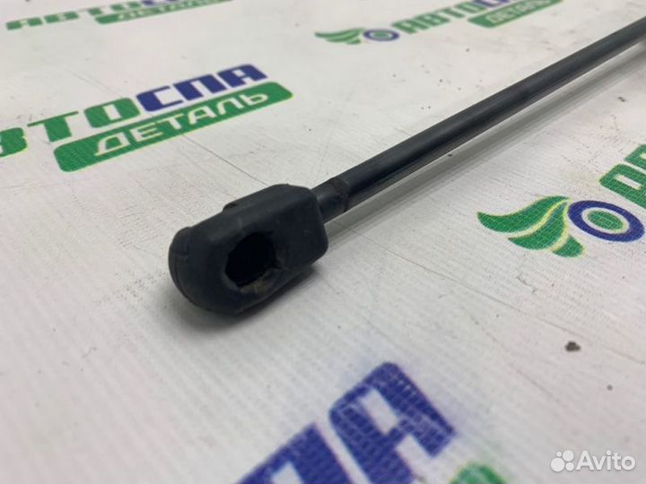 Амортизатор крышки багажника задний левый Suzuki