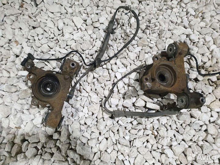 Кулак задний Volkswagen Passat B5+