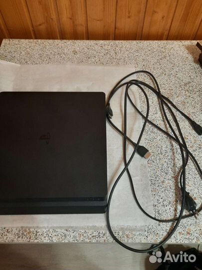 Игровая консоль ps4 slim 1 tb