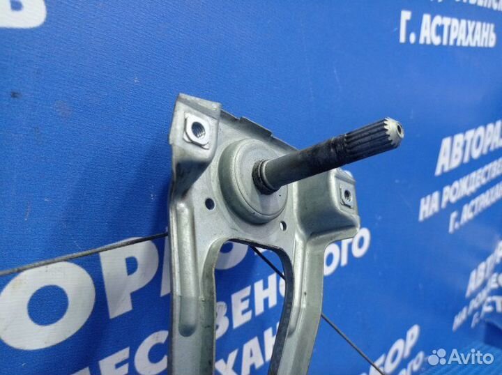 Задний правый стеклоподъемник Renault Symbol седан