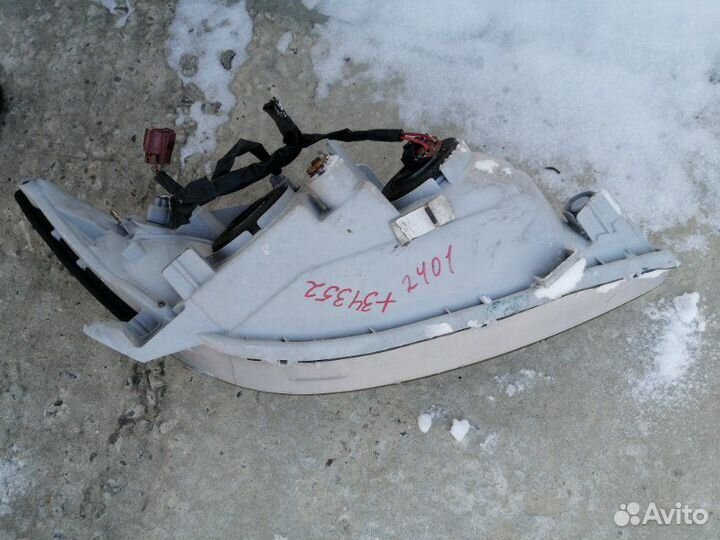 Фара левая Toyota Camry ACV30