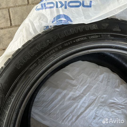 Nokian Tyres Hakkapeliitta 7 255/45 R18