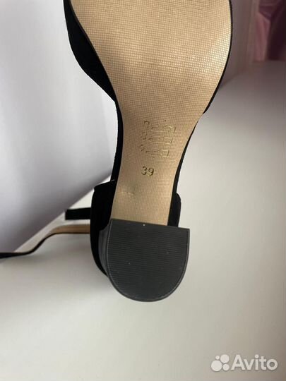 Босоножки женские 39 размер