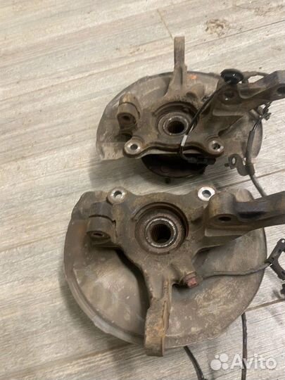 Кулаки поворотные в сборе Mitsubishi Lancer X