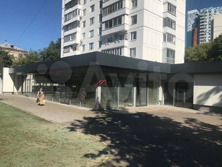 Сдам торговое помещение, 842 м²