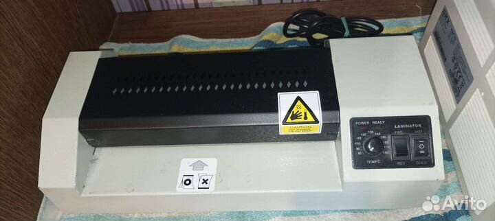 Ламинатор 8305