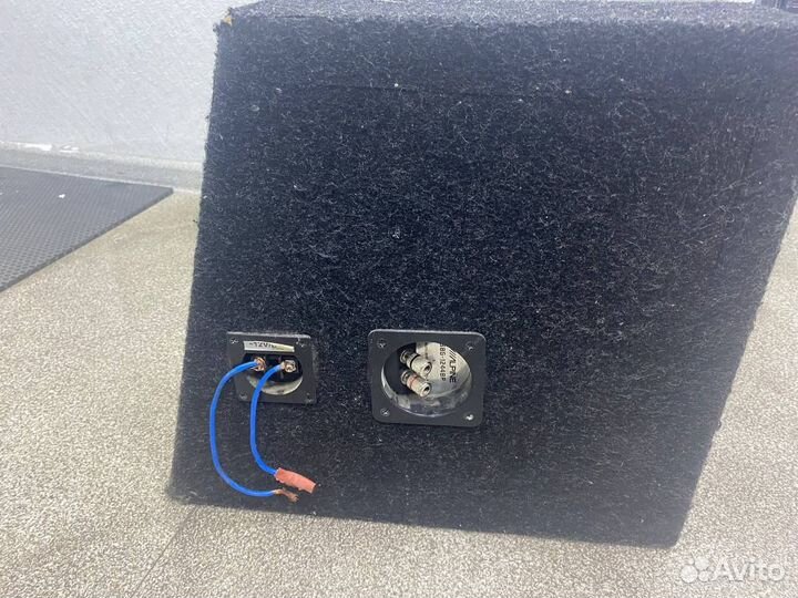 Сабвуфер автомобильный Alpine Sbg 1244br