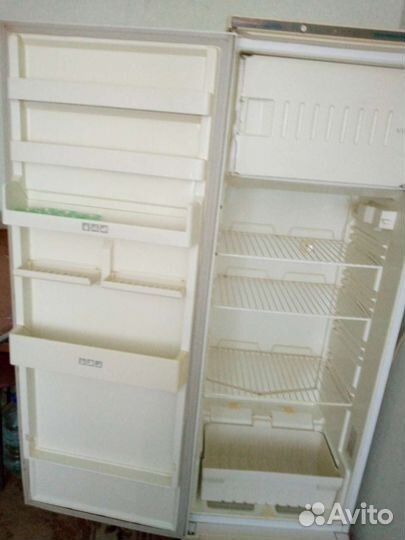 Холодильник б/у стинол